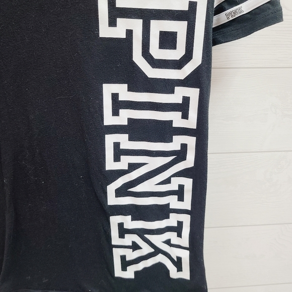PINK Victoria's Secret Tee - Picture 2 of 5